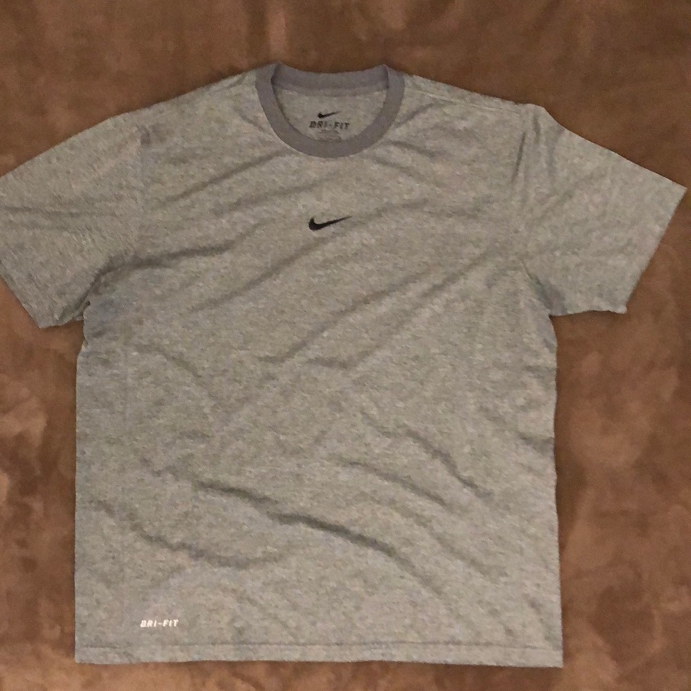 Nike men’s shirt